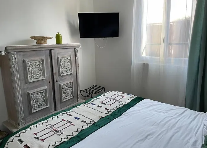 Charmante Maison Sur Propriete بيت للعطل *